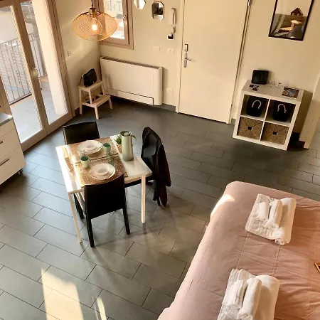 Niki O. Apartment Parma