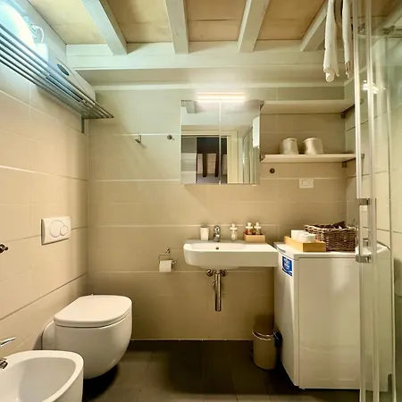 Niki O. Apartment Parma