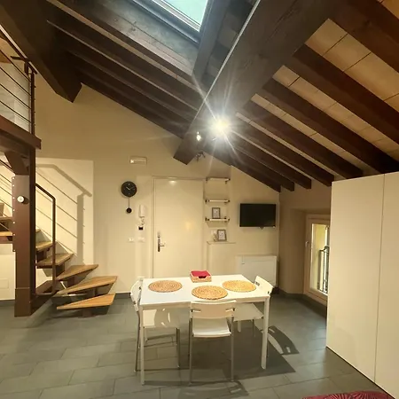 Niki O. Apartment