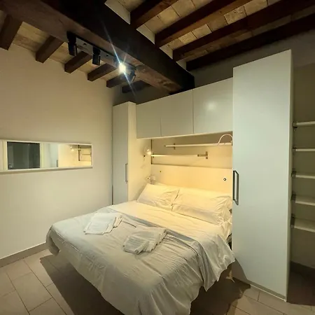 Niki O. Apartment Parma