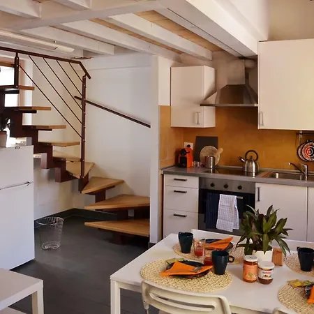 Niki O. Apartment *