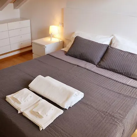 Niki O. Apartment