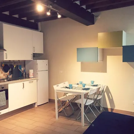 Niki O. Apartment
