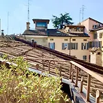 Niki O. Apartamento Parma
