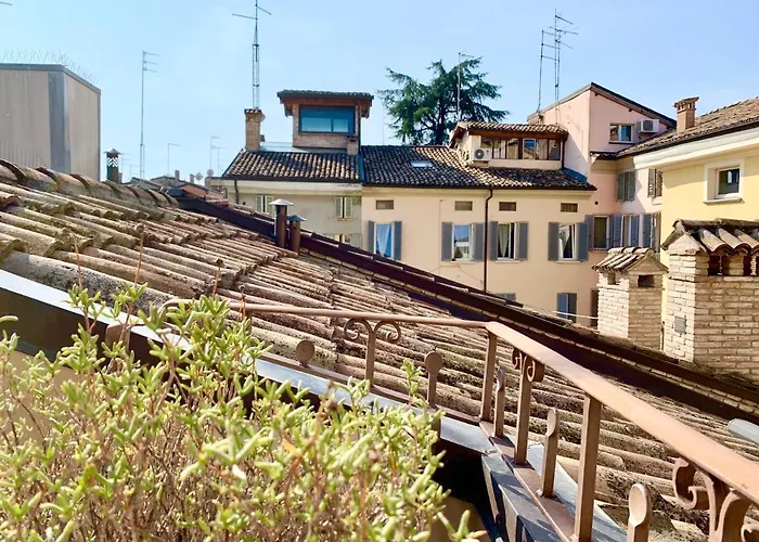 Niki O. Appartement Parma